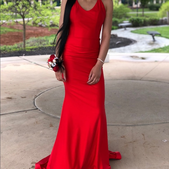 Red prom dress - Picture 2 of 6